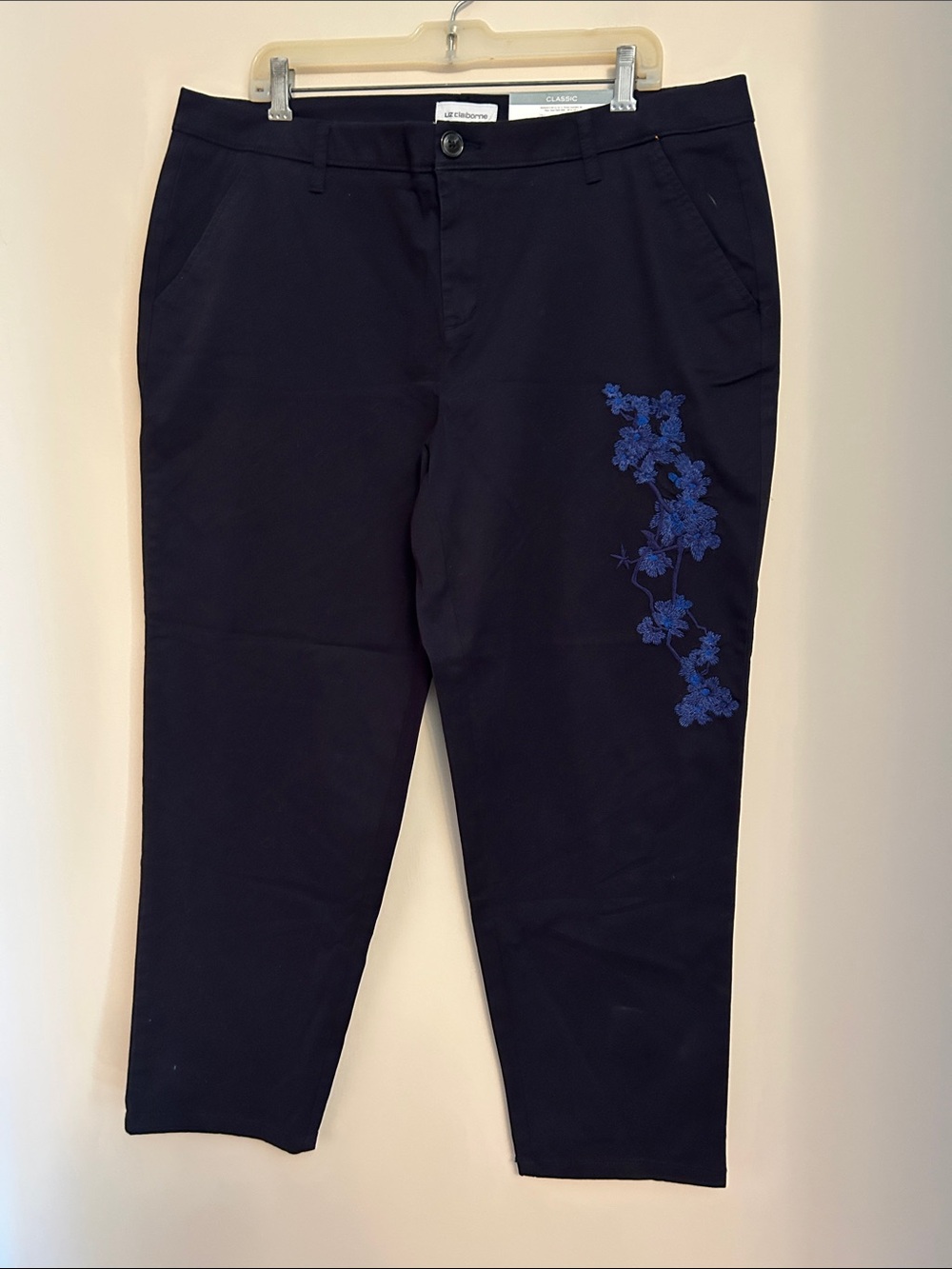 Liz Claiborne Black Chinos Capris with Blue Floral Embroidery size 16 new w/tags